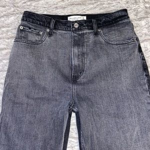 Abercrombie & Fitch Ultra High-Rise Ankle Straight Jeans
